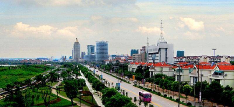 南京到山东省新泰市龙庭镇乘什么车去