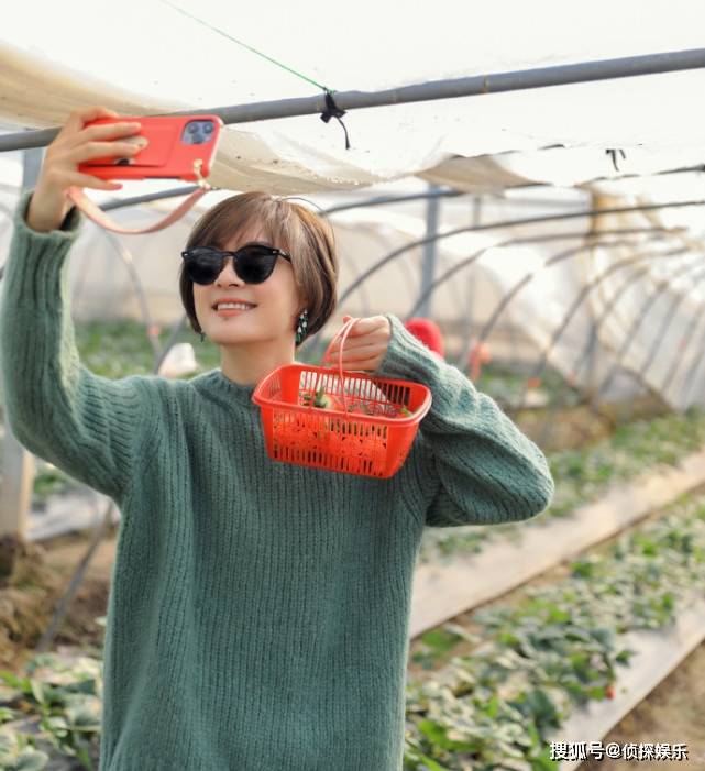 孙俪晒老公视角美照甜如少女，邓超单膝跪地为
