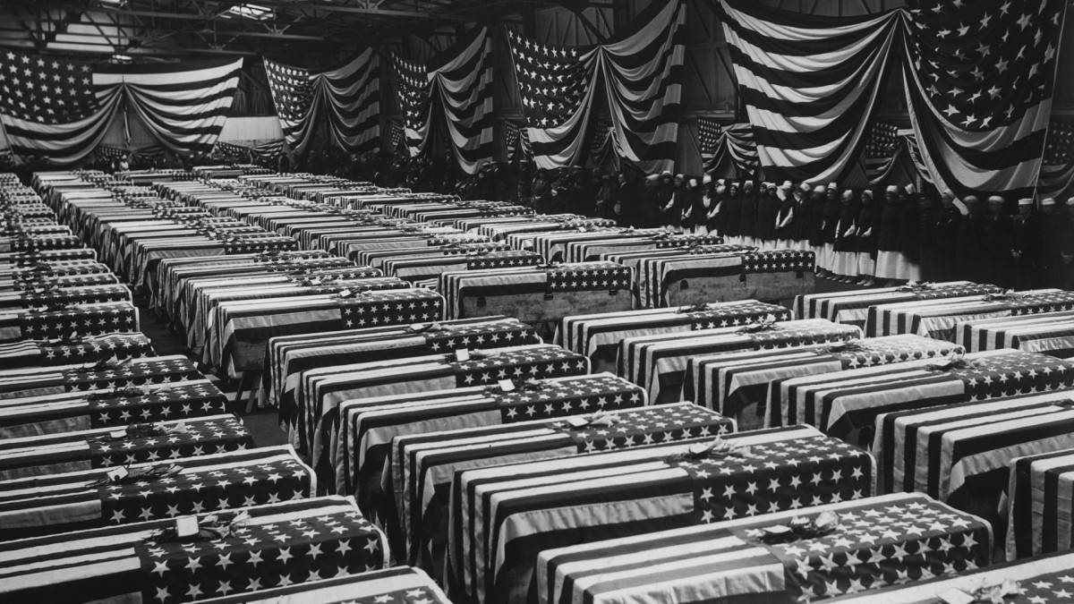 第一次世界大战期间,大约1920年在法国战场上阵亡的美国士兵在新泽西