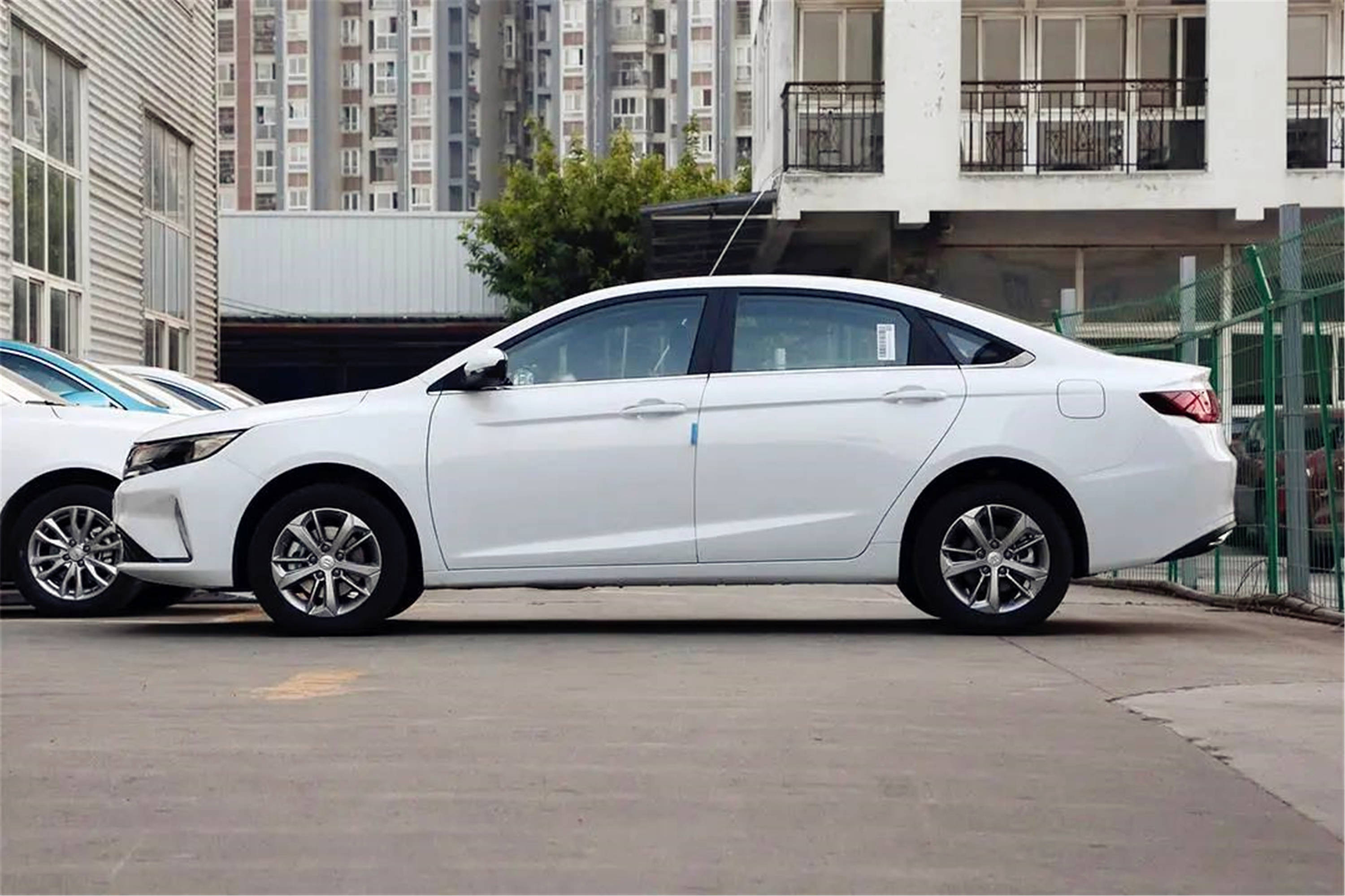 新车春季发布!哈弗M6重新设计上市,五菱的旅程指日可待