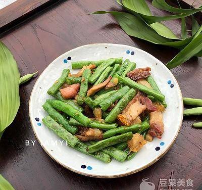 四季豆炒肉的做法 2b32012f852d4a6294bb62adc9845c64.jpeg
