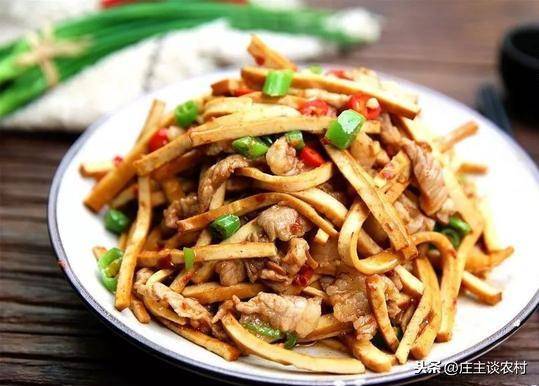 【豆腐干炒肉】