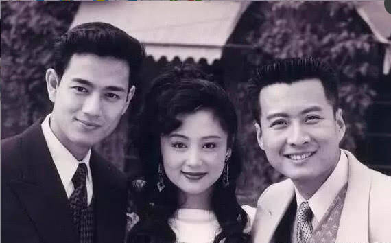 1996年挺着大肚子的陈红对陈凯歌说我怀孕了不娶我就跳楼