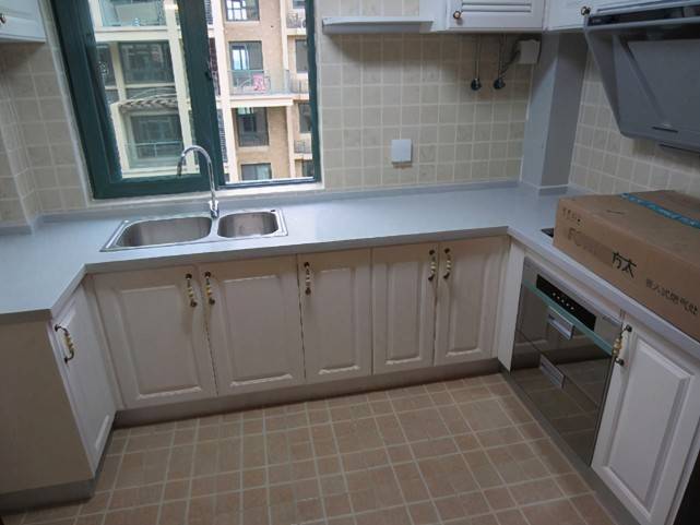 厨房台面要怎么设计挡水条要怎么装我家竟然没装