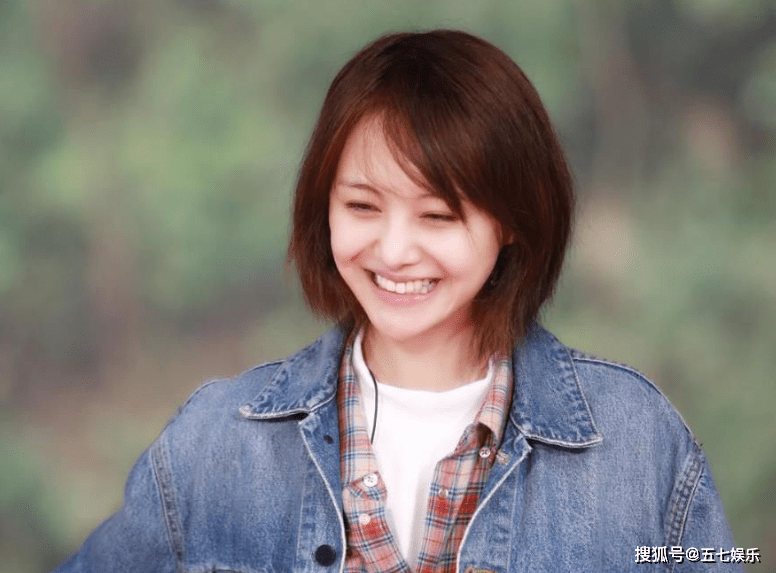 网传郑爽的违约金超8亿,粉丝:支持你当网红!
