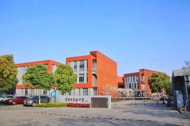 松江区第一梯队:九峰实验(民办),茸一中学(民办),民乐学校第二梯队