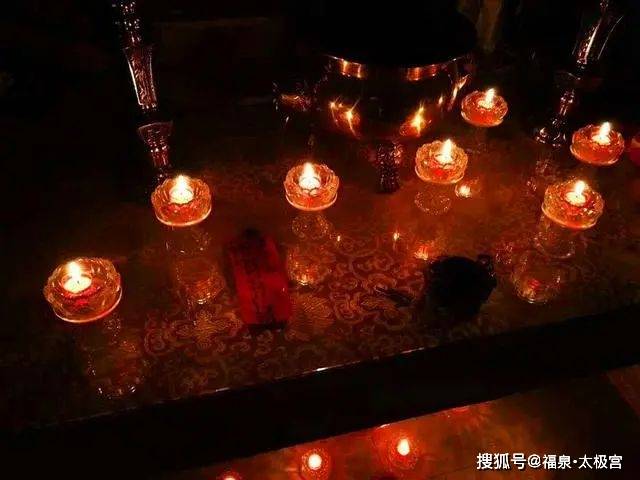 者消灾度厄,安神却祸,制魄,除邪,改运延生……" 道教光明灯可请供三日