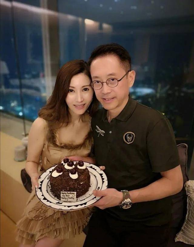 弟弟娶李嘉欣坐拥百亿姐姐一生平凡不为人知许晋亨姐弟不同命