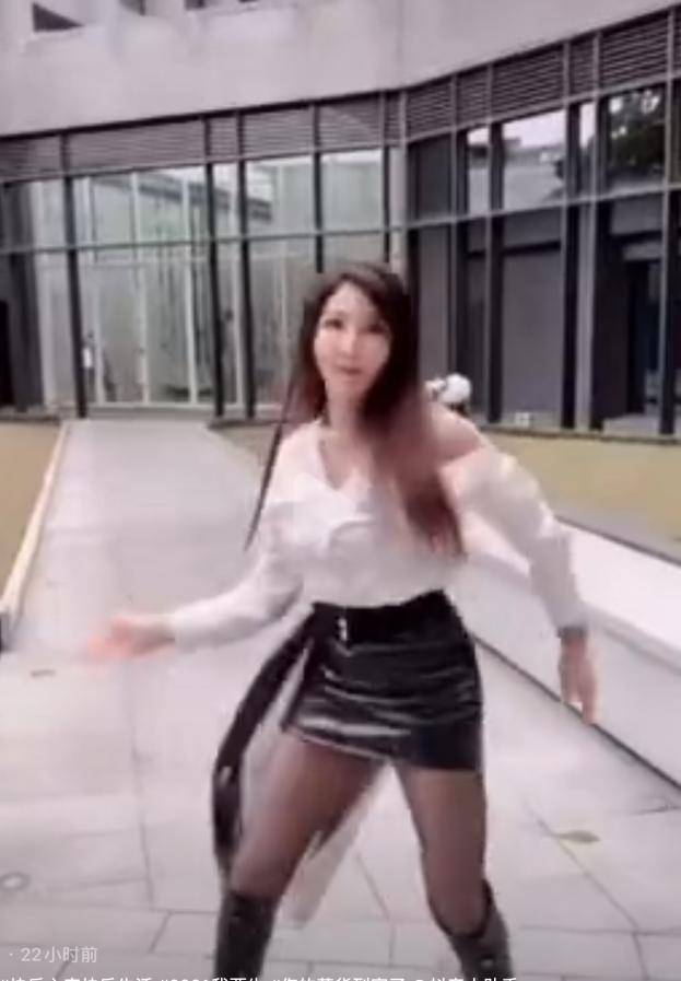 最美武打女星杨丽菁秀舞姿,今感情成迷,瑜伽健身拥有迷人身材