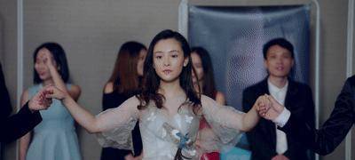 剧中的男女主角,分别由张鲁一和吴倩饰演.