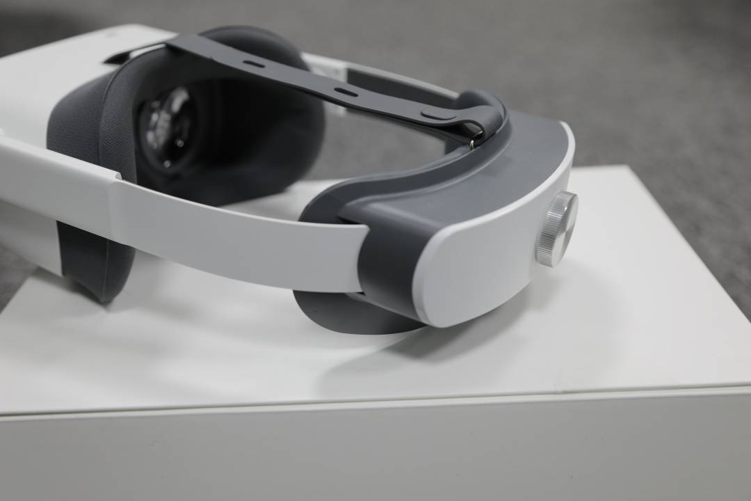 中规中矩的pico neo 2 lite vr一体机,3400人民币你会