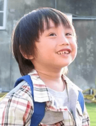 原创他2岁拍戏身价千万,父母把他当做摇钱树,如今却变成这般模样