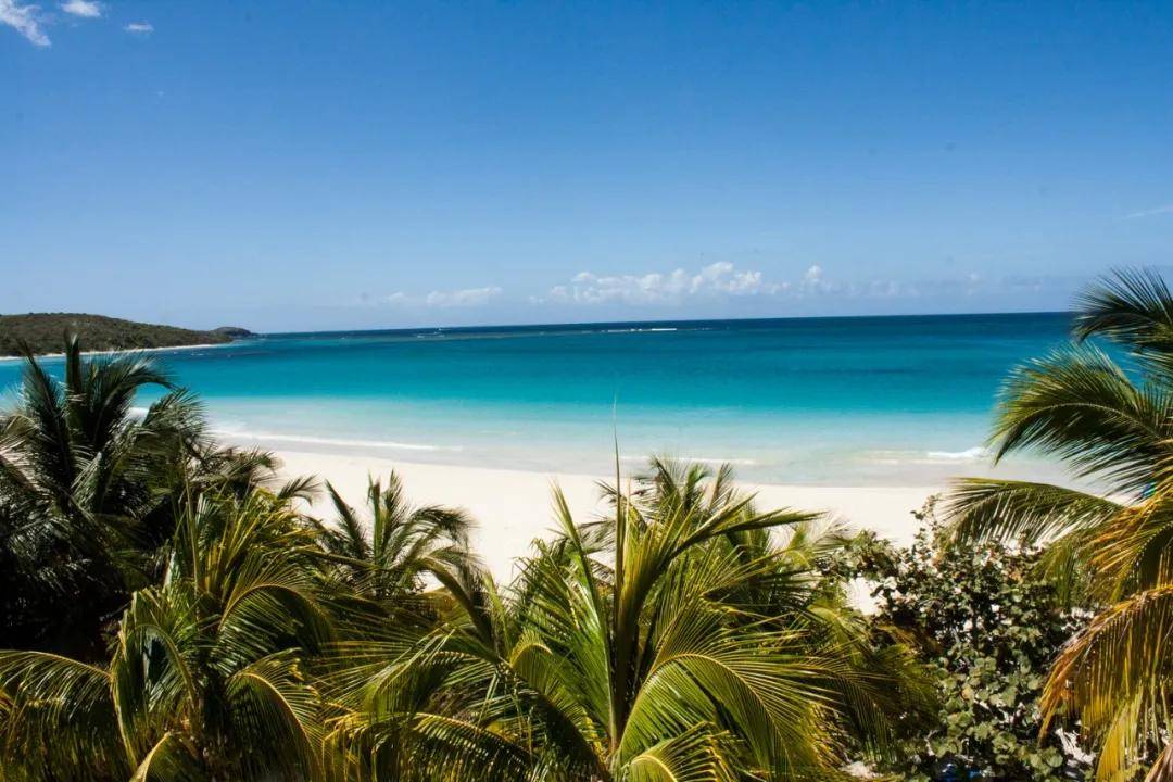 波多黎各以绝美风景闻名于世,小岛风光与独特体验交织出完美的热带