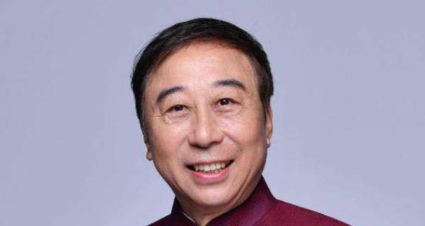冯巩老婆原来是她!低调了37年长这样,难怪不愿意公开她!