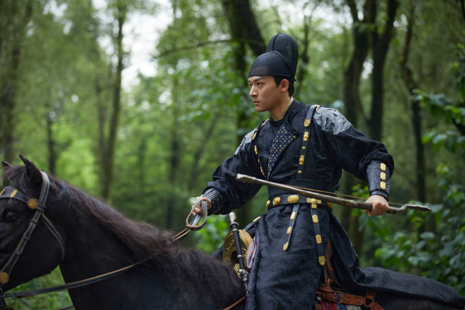 张晚意《风起霓裳》首挑反派 双剧霸屏正邪不设限_曹王