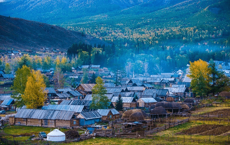 新疆白哈巴村的自然风光佤族人的聚集地