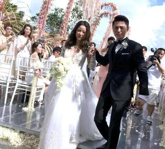 原创霍建华为林心如庆生,贴脸自拍超甜蜜,力破婚变传闻