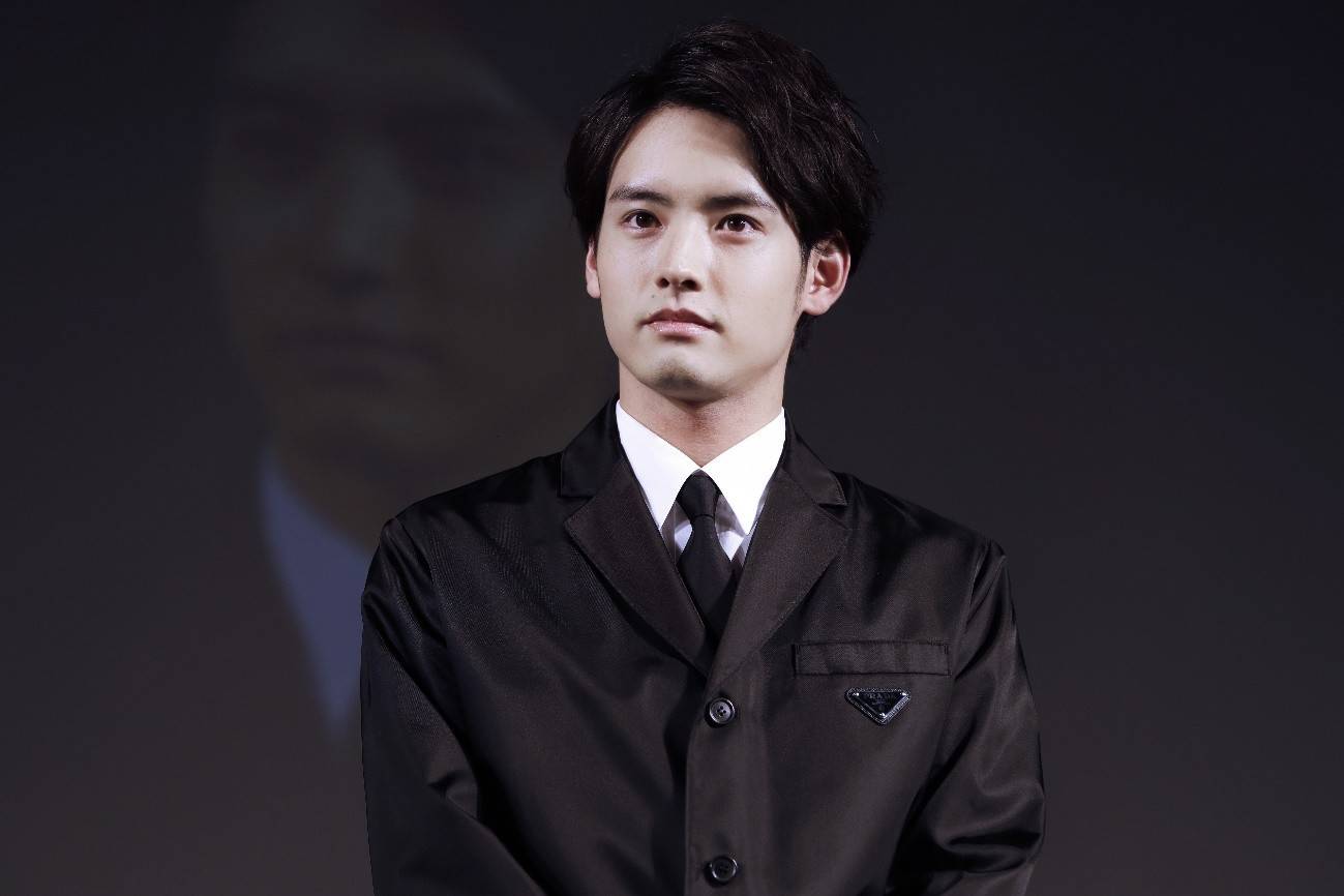赤楚卫二于微博群英会荣获"2020年度微博日本话题男演员奖"