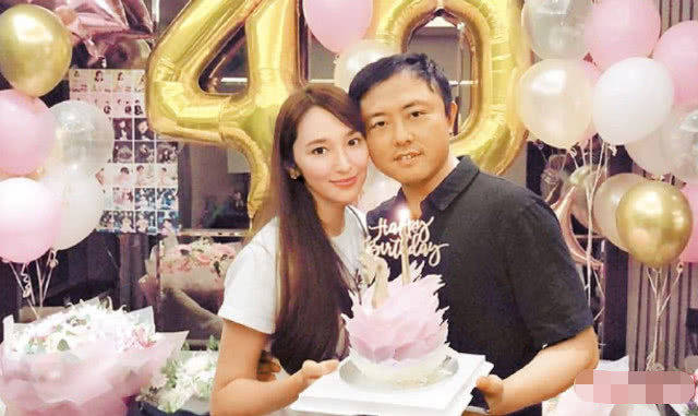 纪晓波在香港被抓吴佩慈豪门梦碎本人维权获赔6万元