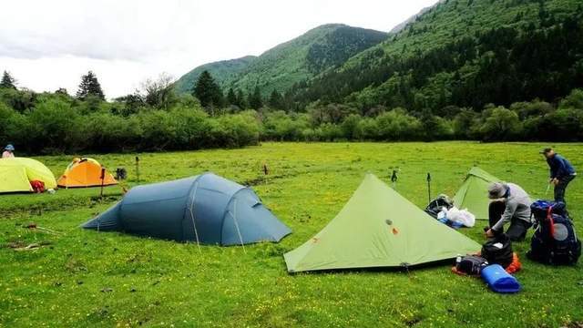 成都附近露营圣地推荐 成都周边露营的好地方 川西雅拉雪山下优质的