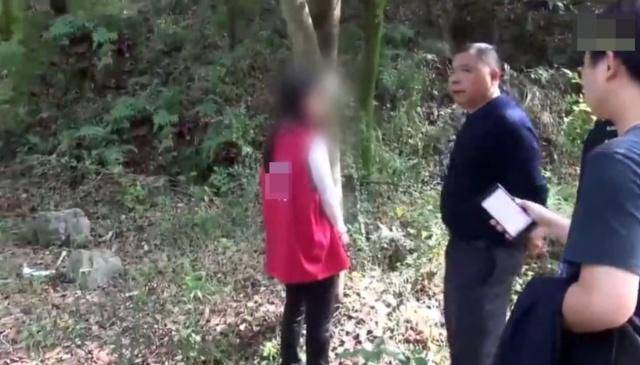 女子骗前男友上山找"刺激",男子兴奋前往,迎来的却是五花大绑
