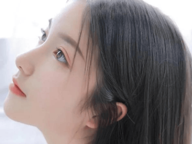 男生是不是都喜欢看漂亮的女生?学长坏笑了