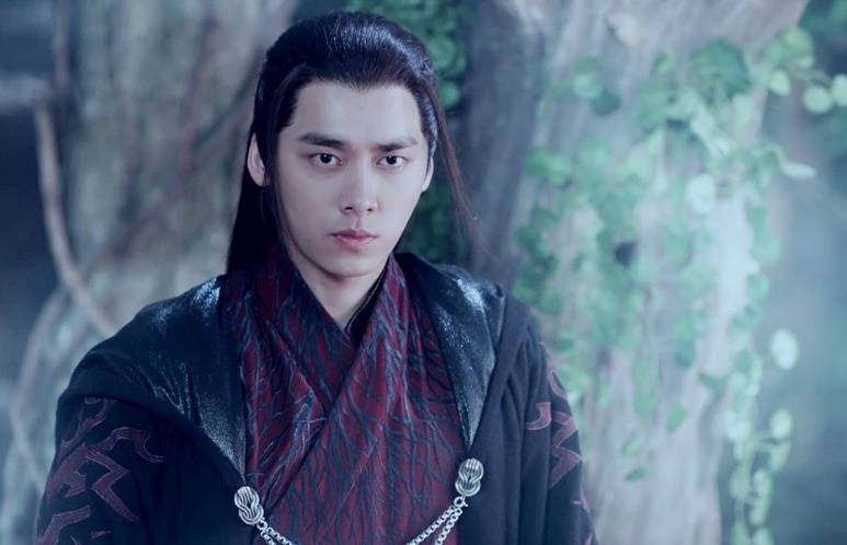 李易峰杨紫再度合作,出演古装ip大剧,男二由古装美男的他饰演