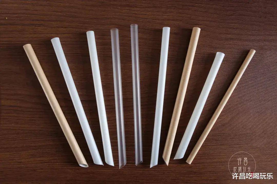 在许昌探寻了n家奶茶店后没想到zui持久的纸吸管竟然是这家