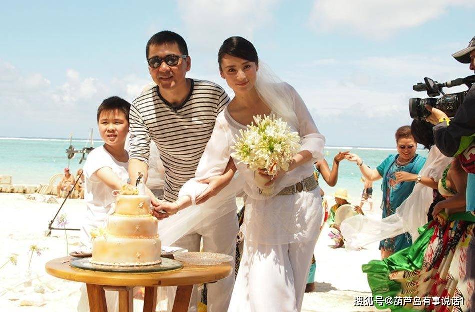 原创陈建斌和吴越相爱6年,却转身娶了蒋勤勤,如今一家四口美满幸福