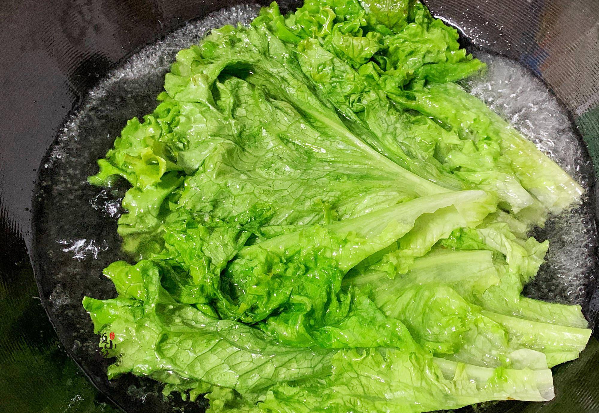 这肉2天不吃就馋它高蛋白低热量炒上一盘用生菜包着吃美味