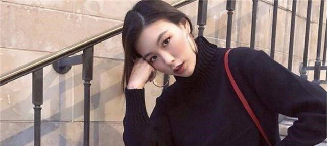 高以翔女友已进娱乐圈,飘散长发身材高挑气质高雅,一反路人打扮