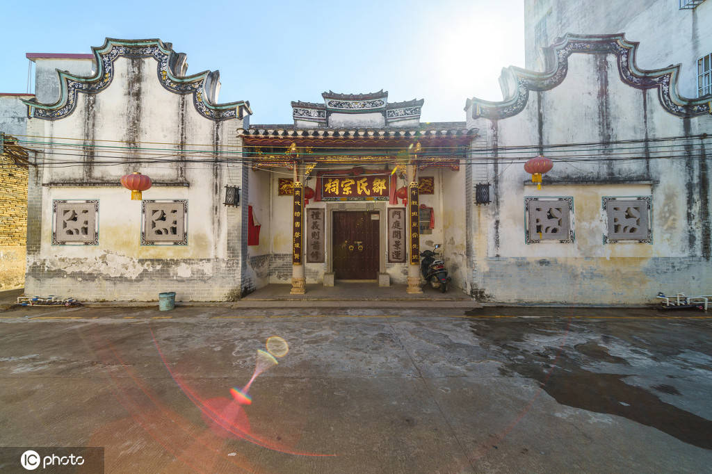 1/ 12 佗城古镇,位于广东省河源市龙川县最南端,原名叫龙川故城,尉佗