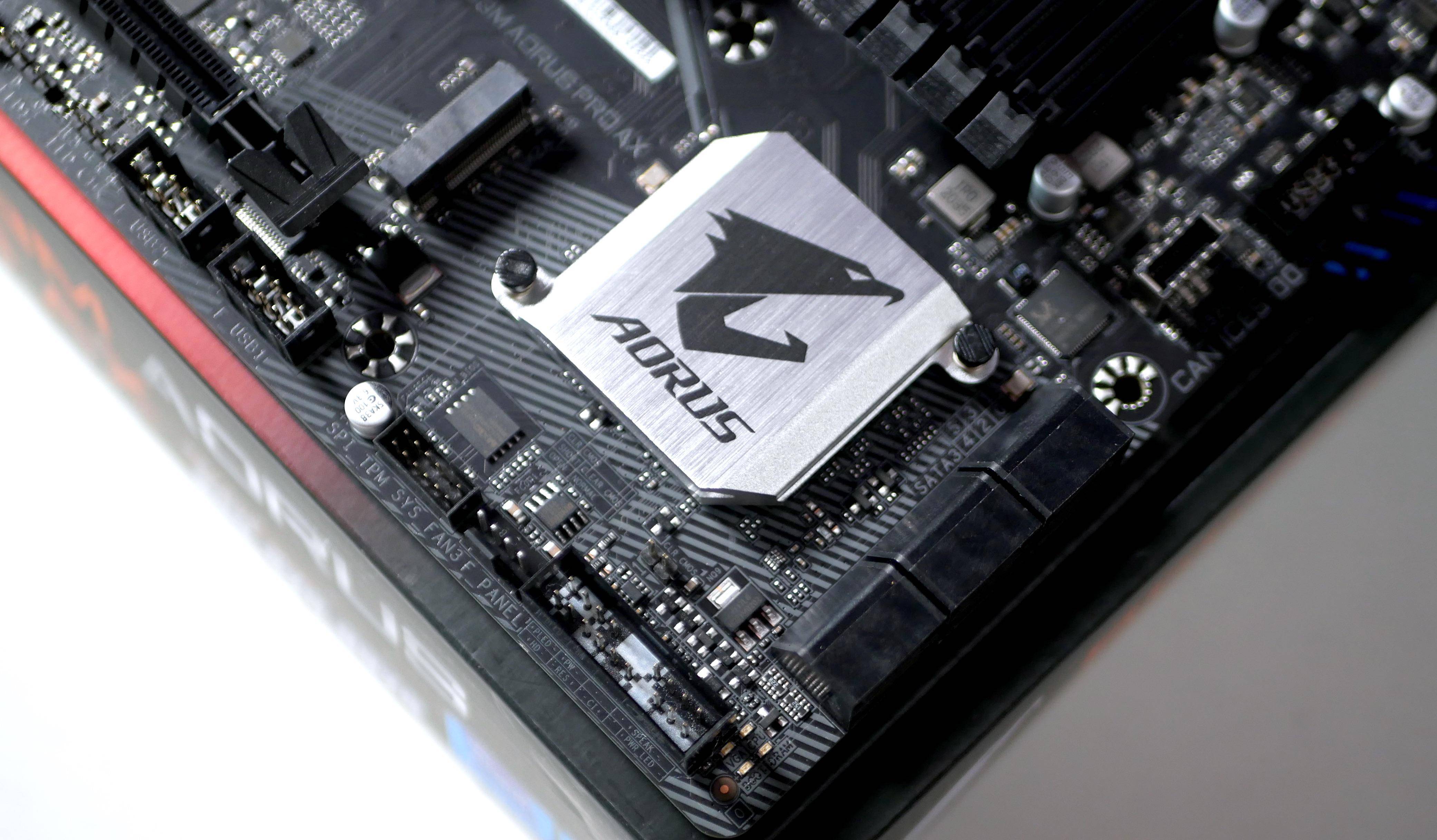 技嘉b560m aorus pro ax雪雕尝鲜体验,能否不失所望?