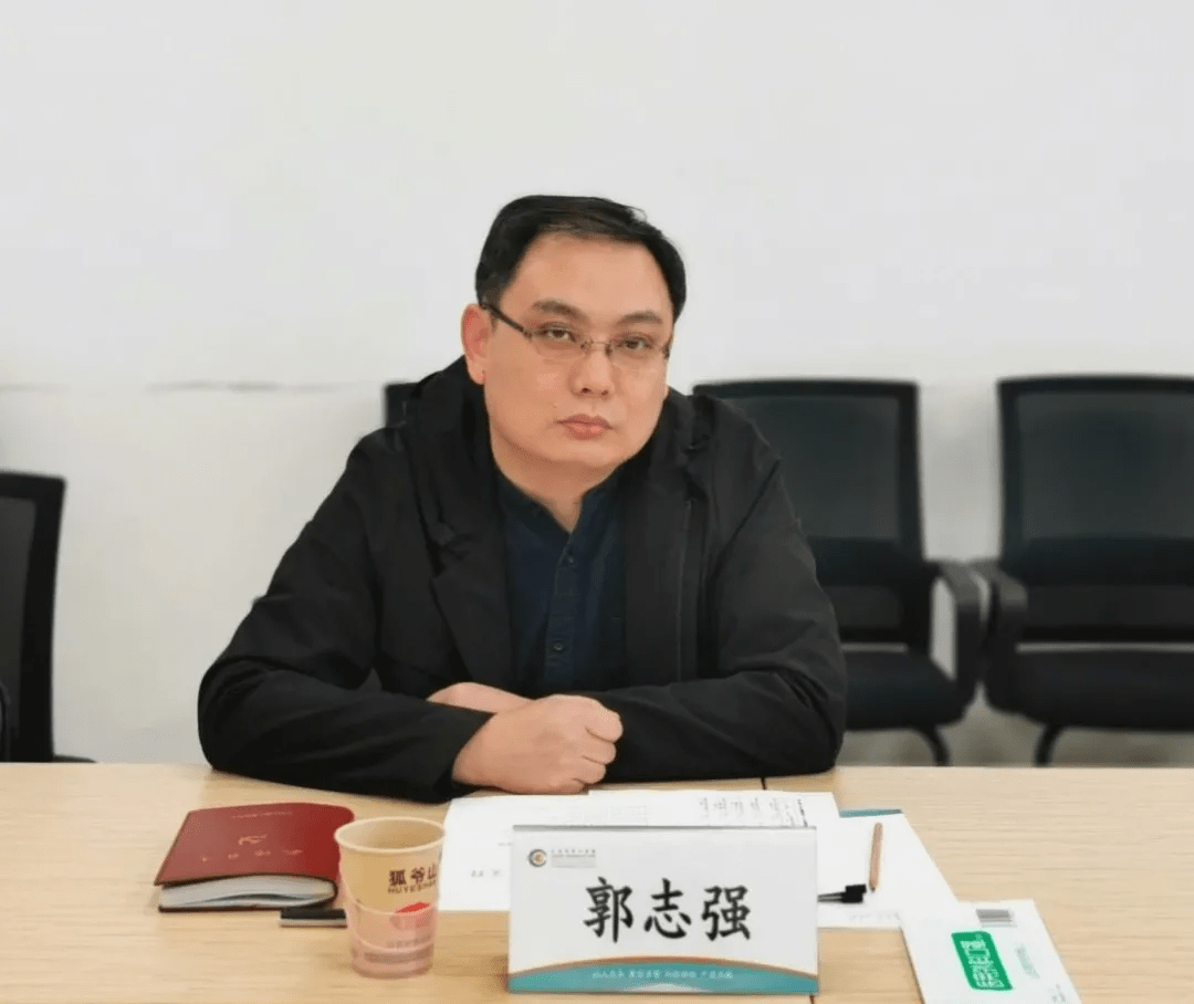 会上,郭志强宣读了太原市人民政府关于杨晓丽同志担任副院长的任职