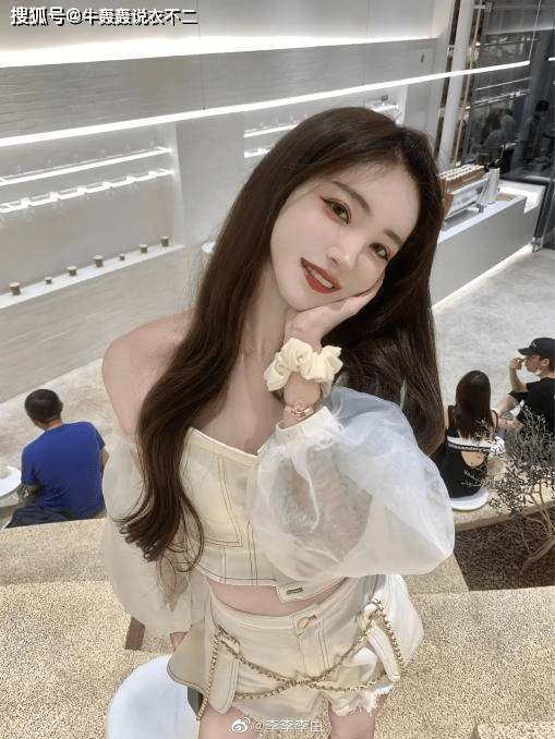 最美"女装大佬"被锤撒谎精:他骗了所有人,说自己变性了