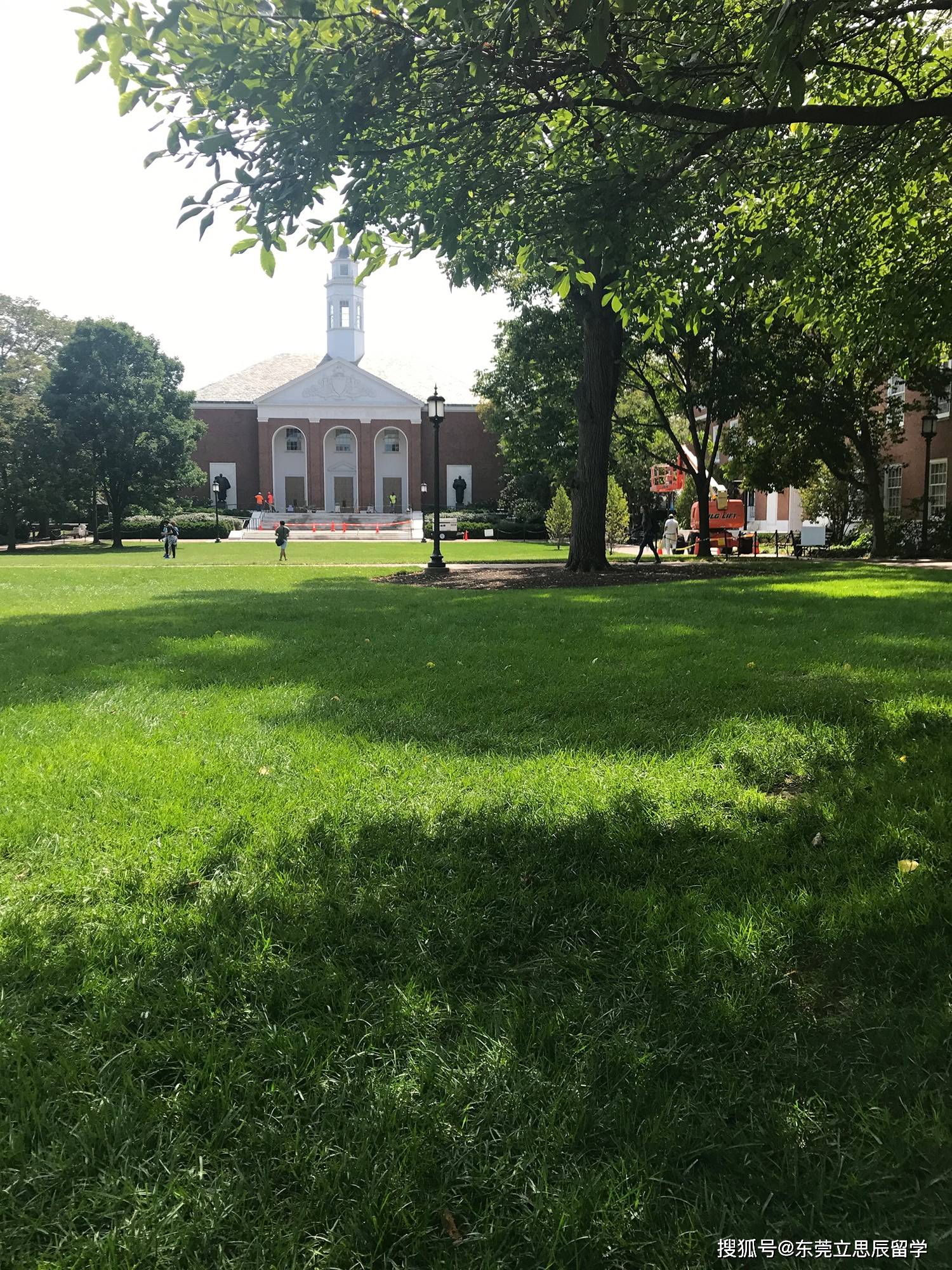 1. 乔治华盛顿大学