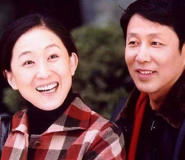 原创被誉为"女版陈道明",56岁没情史,陈瑾为何和哥哥一生不婚?