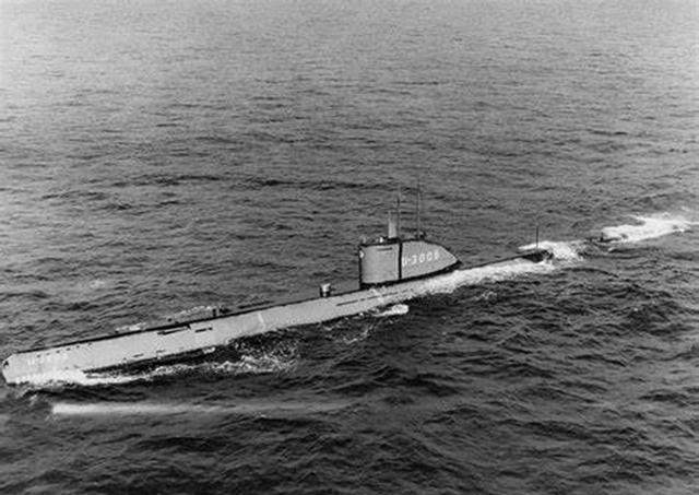 原创长尾鲨号:2600米海底4000吨核潜艇被压成铁球,129人全部牺牲