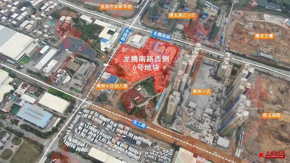 地块毗邻龙腾南路,高坎快速通道,路网通达交通便利,周边有龙岩市实验