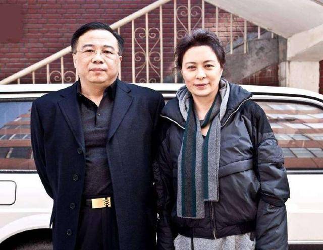 原创国家一级演员刘佳,出道40年0绯闻,为人低调丈夫身份不一般