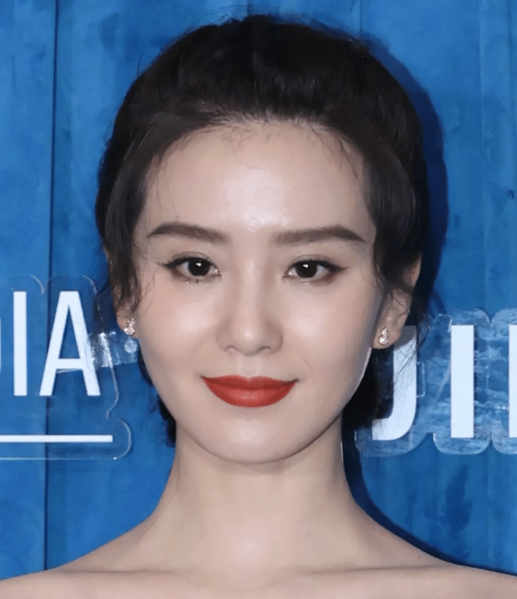 原创当红女星最新高清特写图:宋茜色差明显,刘诗诗皮肤好,baby嘴歪