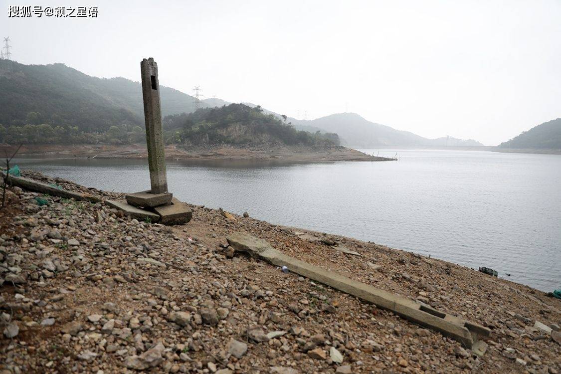 宁波13处水库中央有小岛,枯水期,小岛出水