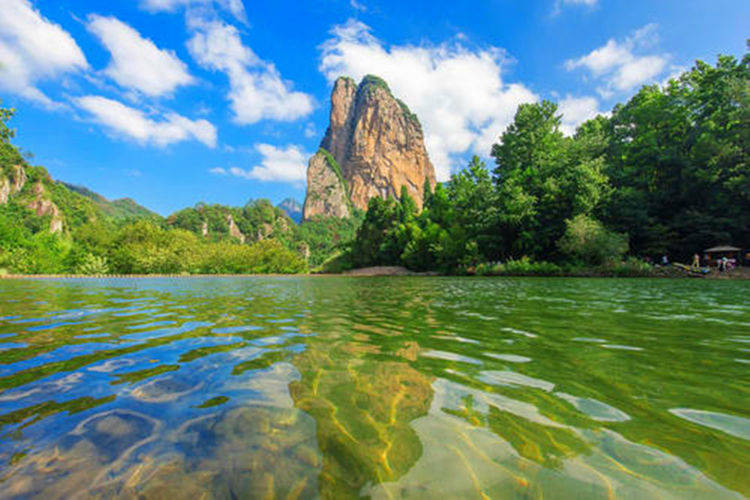 浙江一处适合春游的景点,内有"小三峡",具有雄,险,幽等特色