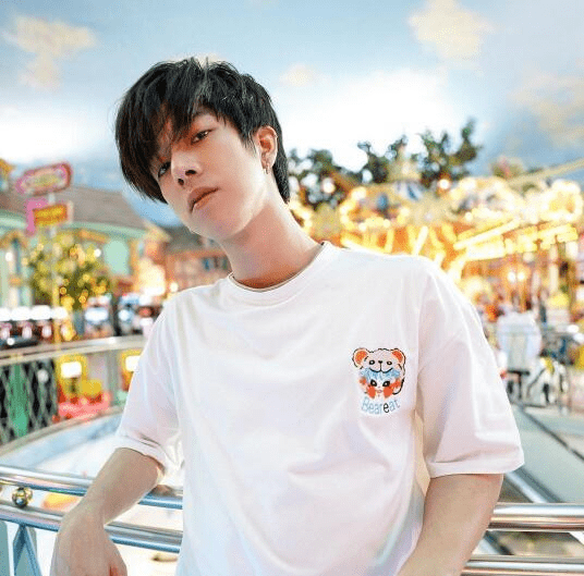 泰星frank饭卡抽中红签将入伍两年网友运气随了tay爸