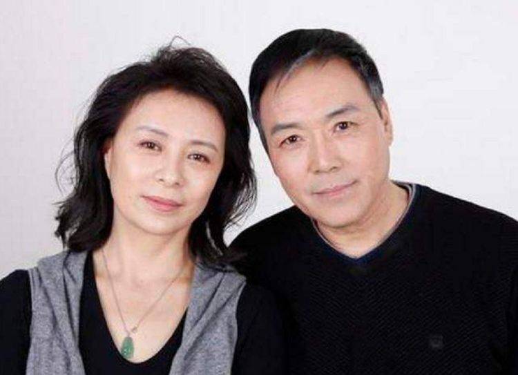 61岁国家一级演员刘佳出道40年,至今仍是零绯闻,丈夫身份不一般