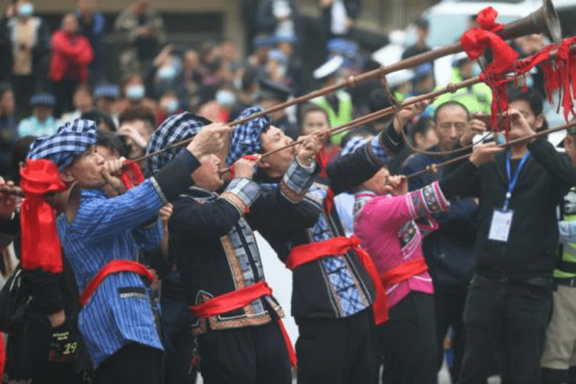 贵州望谟:布依族同胞盛装欢度传统节日"三月三"