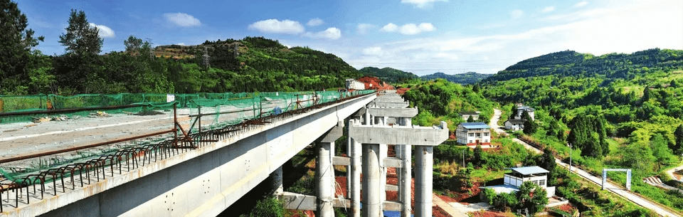 今年底,顺蓬营一级公路顺庆段除两座隧道外,其余路段将竣工