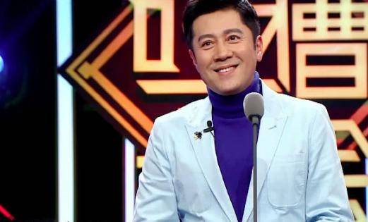 他22次登春晚舞台,被富婆倒追8年才结婚,今儿子成为他的骄傲_蔡国庆