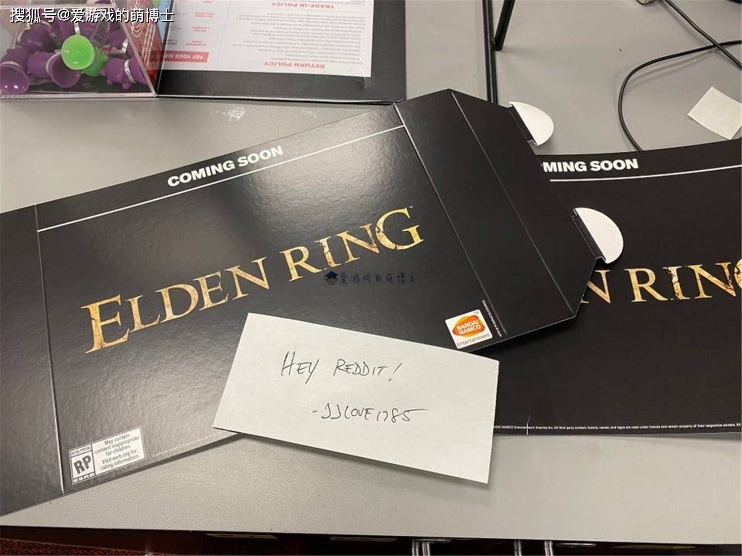 原创《elden ring》快来了?实体零售店员工曝光了游戏宣传物料