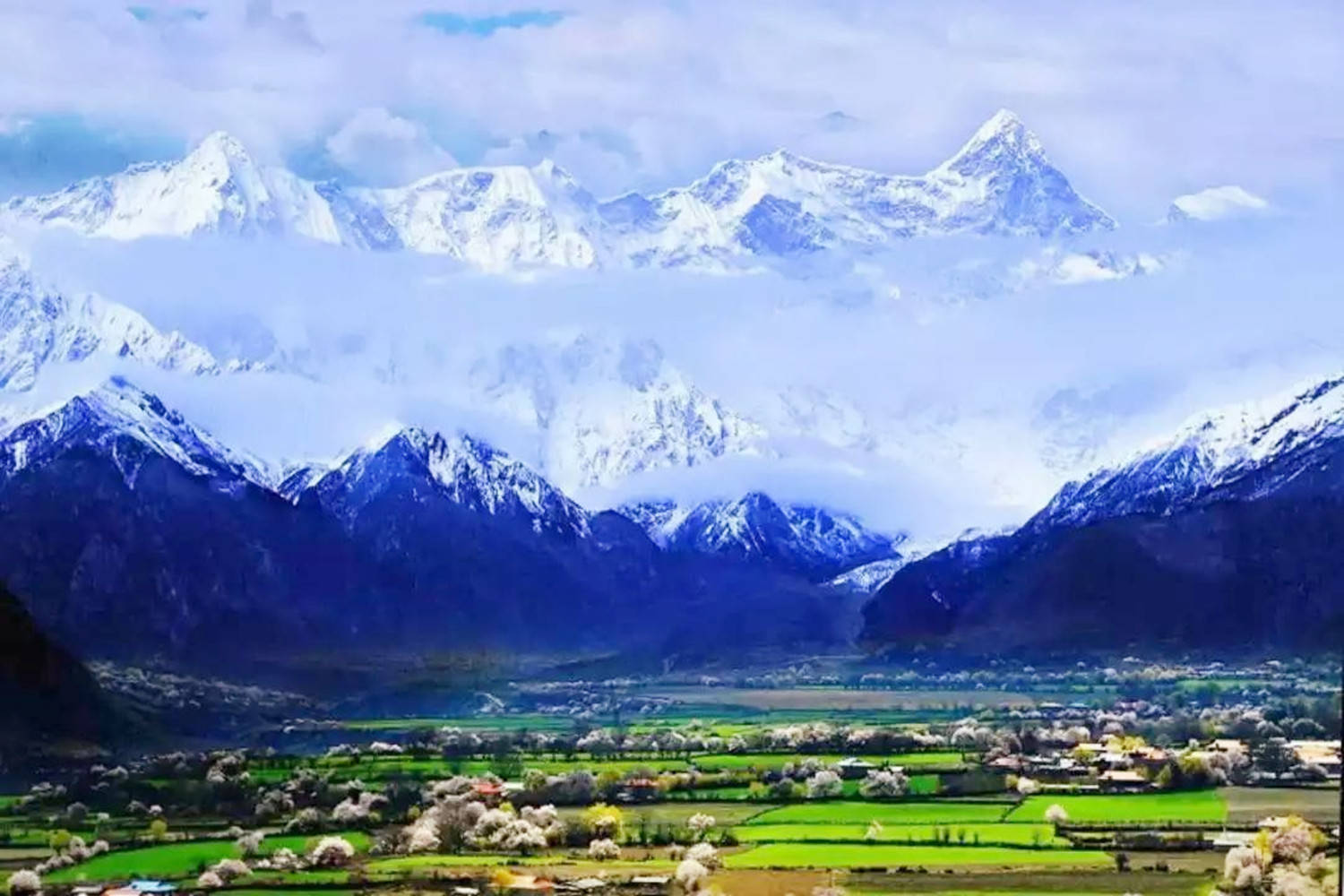 自驾游爱好者向往的地方—西藏,它有多少雪山景点?一起看一看